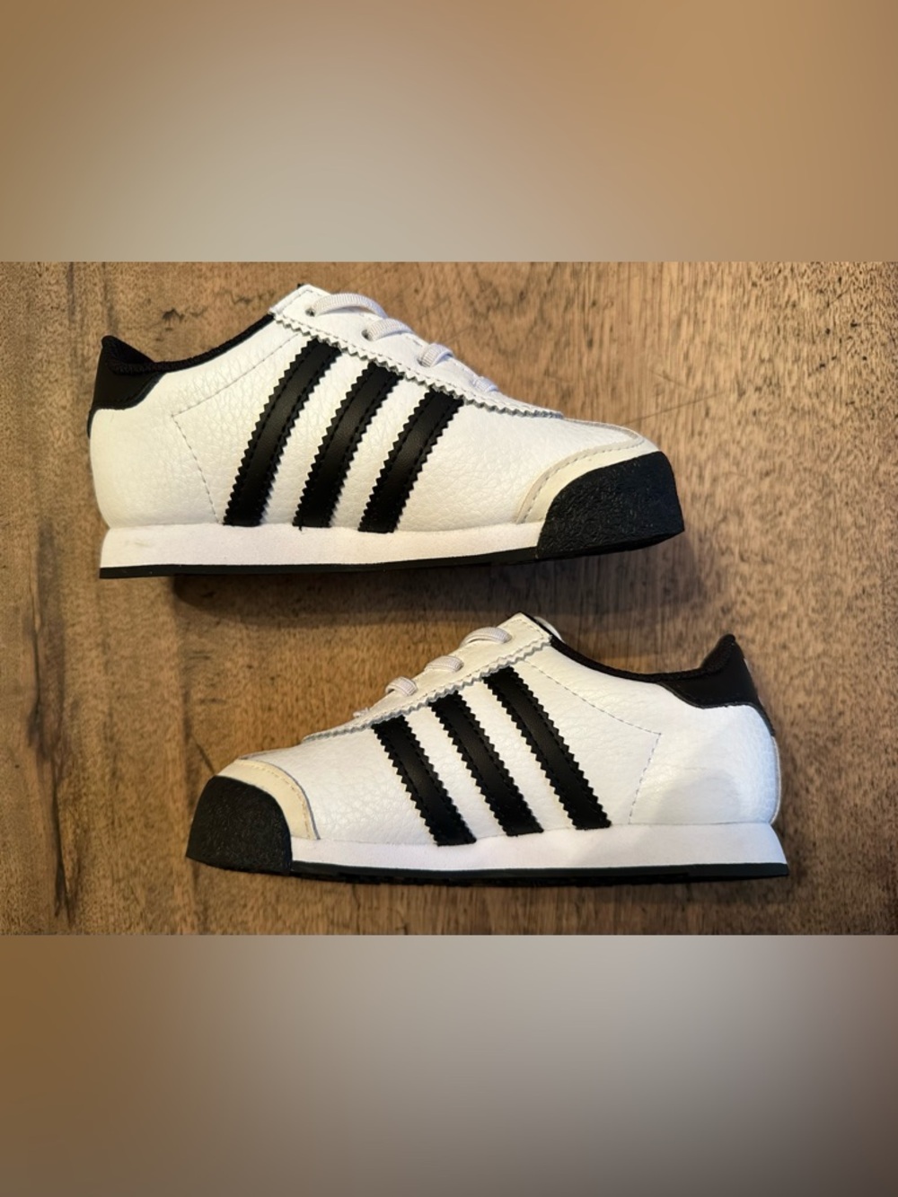 EUC Adidas Toddler Shoes Black and White Size 8K. - Picture 4 of 9